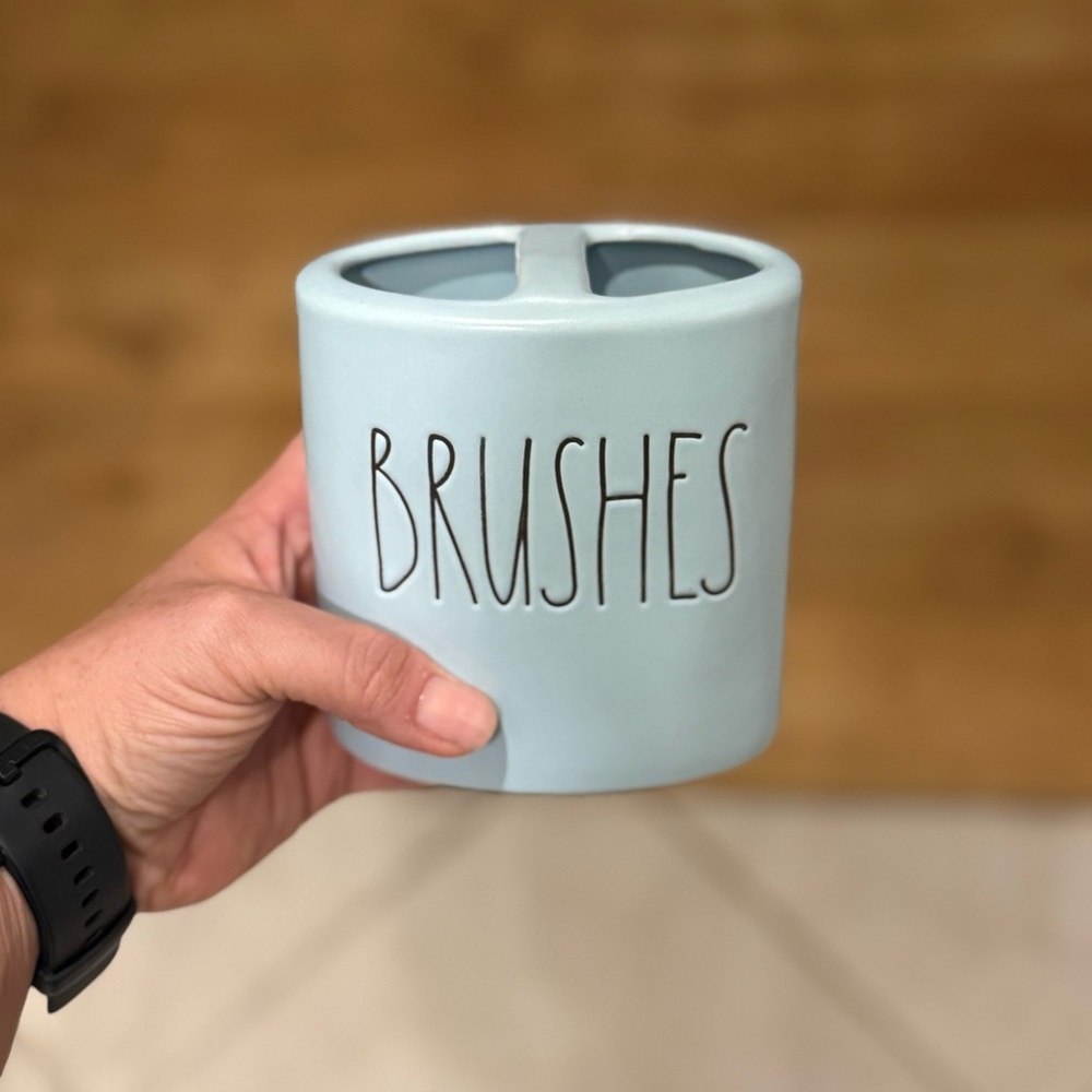 Rae Dunn Light Blue Ceramic 'BRUSHES' Organizer Paint Makeup & Tooth brushes!